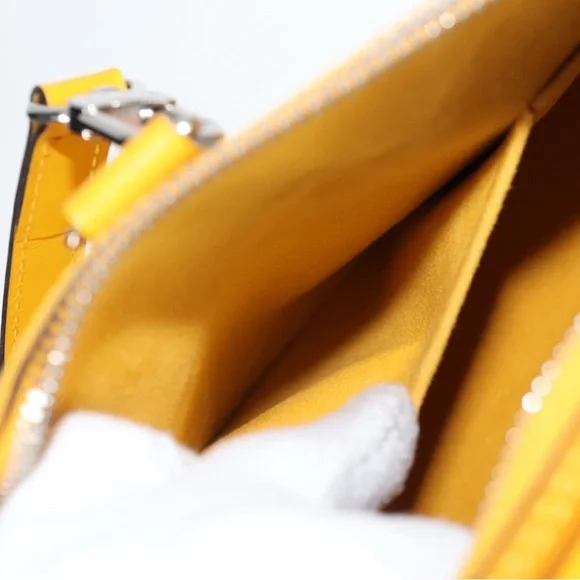 LOUIS VUITTON Epi Alma Citron PM Hand Bag Mimosa with the Matching LV strap - Picture 11 of 15